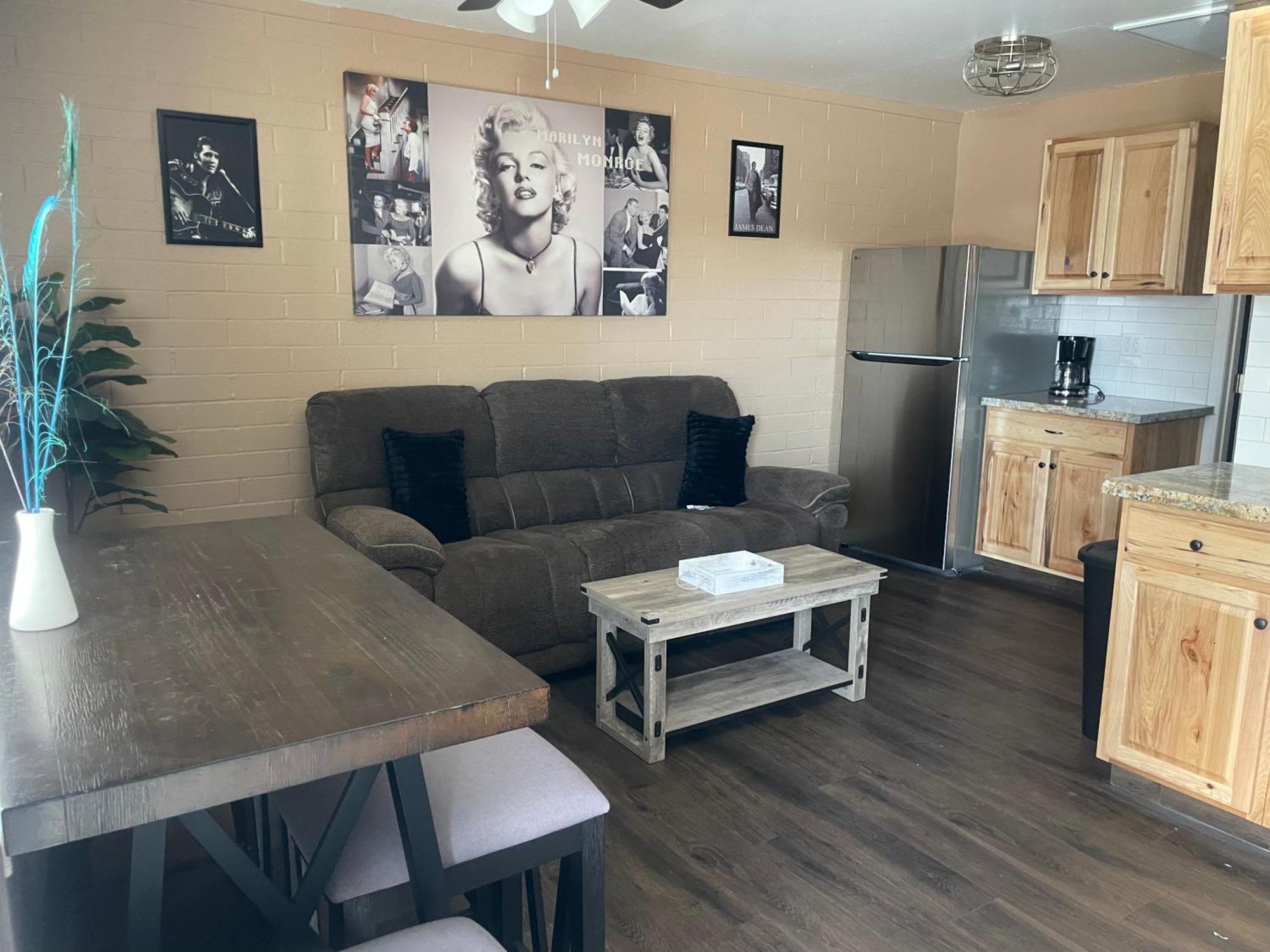 Apartment Couples Getaway Bullhead City